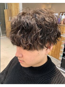 グランデュール 焼津店(GRANDEUR) 波巻きパーマ