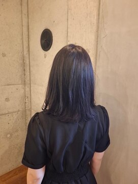 ルレーヴ 鴨江店(Lereve) ブルーブラック［浜松/鴨江/佐鳴台/浜松街中/髪質改善/縮毛矯正]