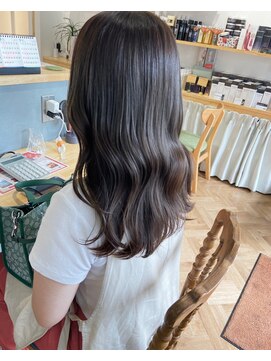 メルク ユニ(merc.uni) 赤みなしグレージュイメチェン