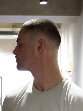 ダウズバーバーショップ 渋谷(dau's barber shop) 【バズカット】メンズ/バーバー/渋谷/宮益坂