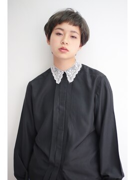 アリシア(arishia) マッシュショート×グレージュ