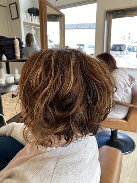 アンバー(amber) ラジュアルボブ