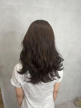 ウィクシー(wixy) ダークグレージュ