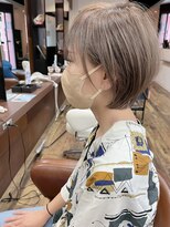 スリー(Th:ree)&nbsp;大人可愛い20代30代40代黒髪前下がりショートボブ丸みショート◎