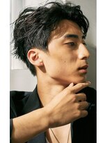 ノイ(noi)&nbsp;センターパートニュアンスパーマ刈り上げツーブロックメンズヘア