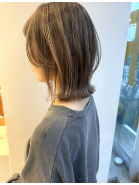 アデプト 金町店(adept) ミルクティーレイヤーボブ