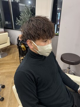 シカ 神戸三宮元町店(Cica) ツイスパ マッシュ メンズパーマ 波巻き 三宮