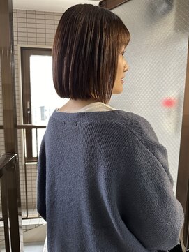 コス(KOS) 艶カラー×ナチュラルボブ