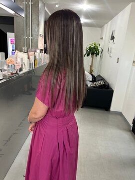 キング(K!ng) 縮毛矯正髪質改善ハイライトレイヤーカット枚方美容室エクステ