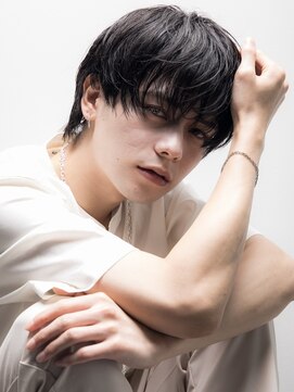 ユーフォリア 渋谷グランデ(Euphoria SHIBUYA GRANDE) 刈り上げなし　ニュアンスパーマ　ブルーブラック　MOMO