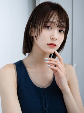 エインアンリー 表参道(AIN.ANLY.) ぱっつん前髪薄めバング鎖骨ミディアムボブ耳かけボブパーマ小顔