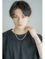 クシュ 本川越店(kusyu...)&nbsp;刈り上げセンターパートブルーブラックフェザーパーマガイルヘア