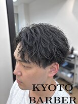 バーバーショップテト(barber shop tete)&nbsp;ローフェード/波巻きパーマ/センターパート