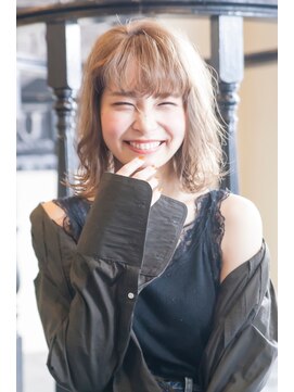 エイミー(Aimee) Aimeeゆるふわミディ×ミルクティーベージュ