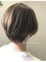 ヴァルーズ(VAREUSE)&nbsp;丸みくびれショートボブ