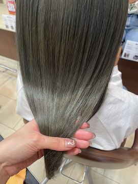 ソワンドゥ ブレス カルム 西中島店(soin de brace calme) オリーブグレージュ