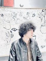 ベシドゥーズ(Besixdouze) 波巻きスパイラルパーマツイストスパイラルパーマメンズマッシュ