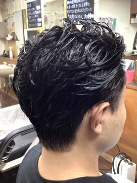 コダマ 新大塚店(KODAMA) アップバングツーブロックパーマスタイル（センターパート）床屋