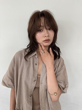 トレス(TRESS) レイヤーミディアム　ウルフボブ　くびれボブ