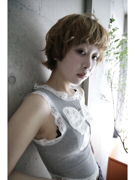 キャロルガーデンズ ボコカ 表参道(Carroll Gardens bococa) マッシュショート、マッシュウルフ/ウルフカット/デザインカラー