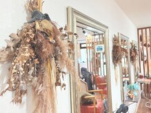 ヘアメイク アンフィ(amphi)の雰囲気（シャンプーブースくつろぎのひとときを♪）