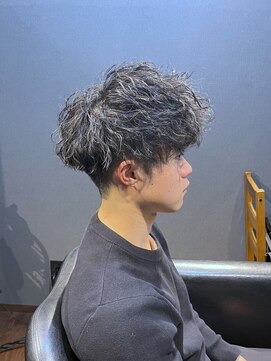 ビーダンディー(Bee dandy) ビジネスツーブロックマッシュショート ツイストスパイラル