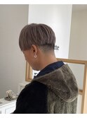 刈り上げマッシュ×グレージュ