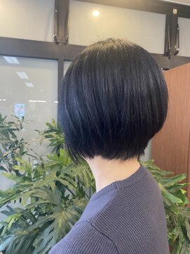 ネバーランド 平成店(NEVER LAND) 前下がり /ショートヘア/ショートボブ