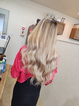 ミラシィ 成田(Mirashy) ハイライトカラーミルクティーベージュレイヤーカット