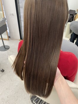 サナ(SANA)の写真/一人ひとりの髪質やダメージ、なりたい質感に合わせたトリートメントをご提案♪髪の内側から輝くツヤを…。