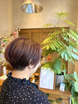 シアン 綱島店(CYAN) ツヤ感引き立つピンクベージュショート