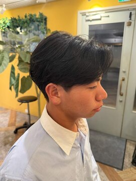 ムーン(moon) MEN’S/リバースセンターパート/ニュアンスパーマ/武蔵小杉