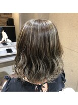 カラリア(COLORIA)&nbsp;【ハイライト】細めハイライトに重軽ウェーブ♪