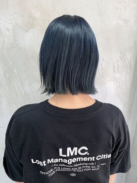 イコ 表参道原宿(ico) 切りっぱなし×ネイビーカラー [ブリーチ１回  ボブルフ］