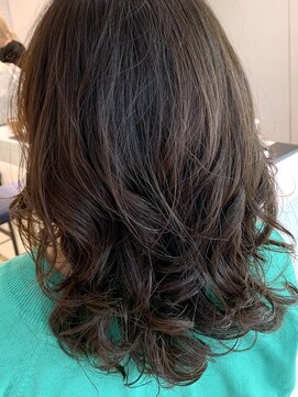 ステアケース 武蔵小杉店(stair:case) 大人ミディアム　コテ巻きパーマ