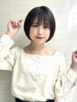 オーロ(ORO) くびレイヤーボブルフネビージュ小顔ワンレンショート