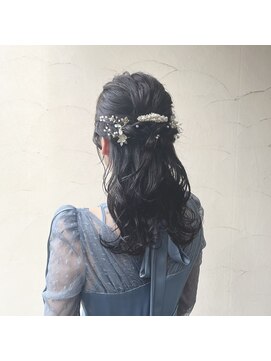 ラグ(rug) お呼ばれハーフアップヘアアレンジ