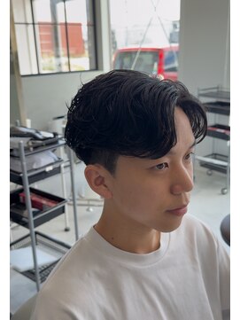 ホワイト(WHITE) ニュアンスパーマ/カルマパーマ/メンズパーマ