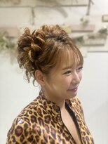 ハロウィンイベントに後れ毛たっぷりなツインお団子
