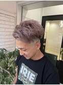 ピンクベージュ