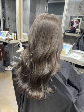 トゥルークリエイション 新越谷(True Creation) ライトグレージュ