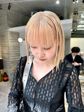 ヲタク(wotaku.) ホワイトベージュミルクティーカラーホワイトブロンドハイトーン