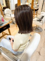 ネオリーブ チロル 横浜西口店(Neolive CiroL.)&nbsp;切りっぱなしボブハイライトカラーフォギーベージュ【横浜】k