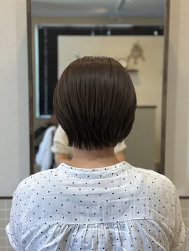 カルマンド(Calmando) 艶感たっぷり × 大人のコンパクトショート