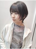 外ハネショートウルフ　耳かけレイヤーカット