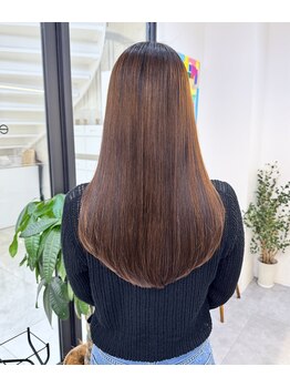 エブリ(evri)の写真/【髪質改善】手触りサラサラで乾かしただけで艶のある綺麗な髪の毛になる髪質改善縮毛矯正で美髪に♪