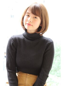 レウナ 外苑前(Reuna) ３０代４０代に人気のノームコア・トップノットボブ