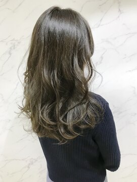 パティオン(PATIONN) マットグレージュ×ふんわりウェーブセミロング