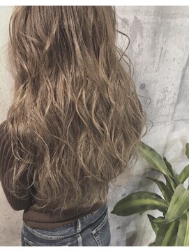 ホワイト 伊勢崎(WHITE) 大好評☆外国人風エアータッチ☆ミルクティーベージュ☆