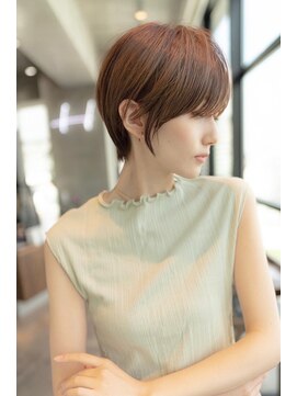 メゾンバイハバナ(maison by HAVANA) 大人かわいいフェザーバングカーキグレージュミディアムウルフ